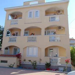 apartmani-villa-marija-zadar.hotelinzadar.com/