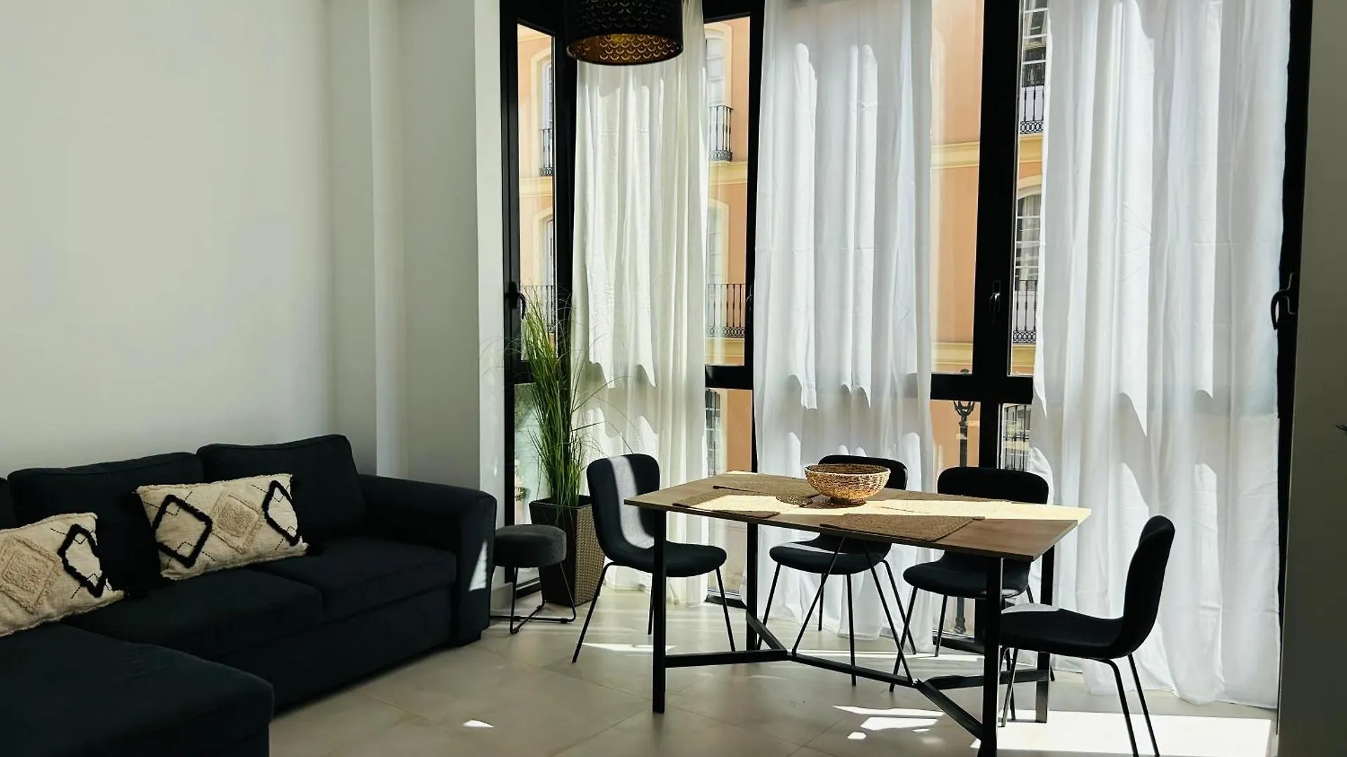 Victoria Beach Premium Malaga 0*,