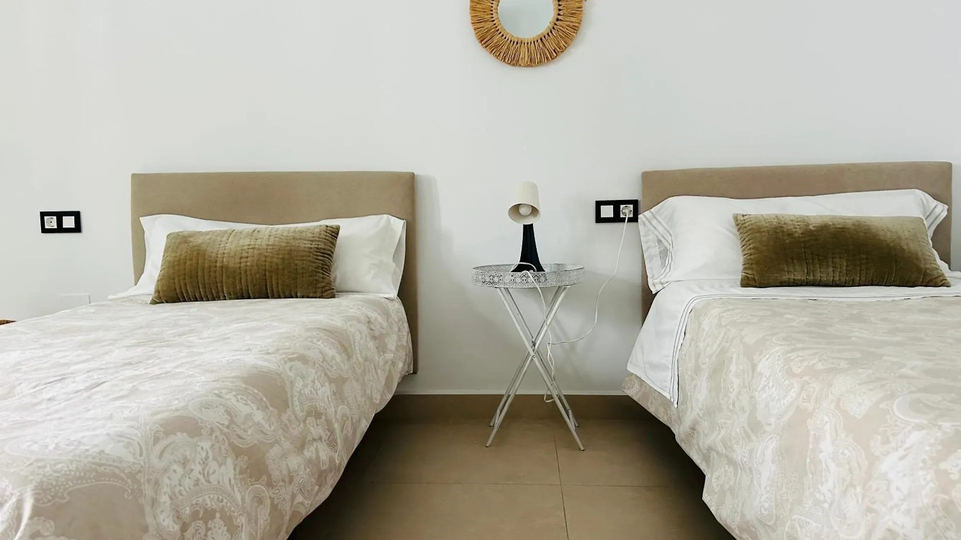Victoria Beach Premium Malaga